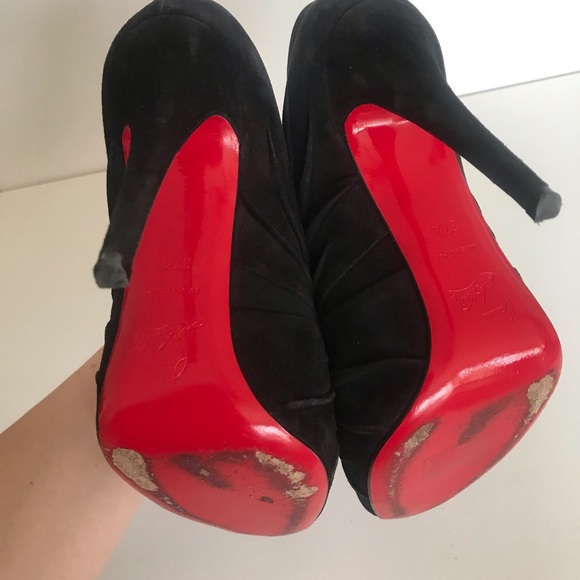 ❌SOLD❌ Christian Louboutin heels - Picture 2 of 6